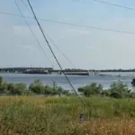 Українські військові біля Антонівського мосту в Херсоні після відбиття штурму