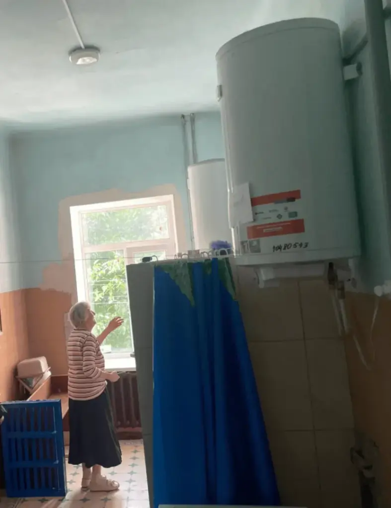 77-річна Тетяна Тищенко з Херсона вже півтора року живе в прихистку на Буковині