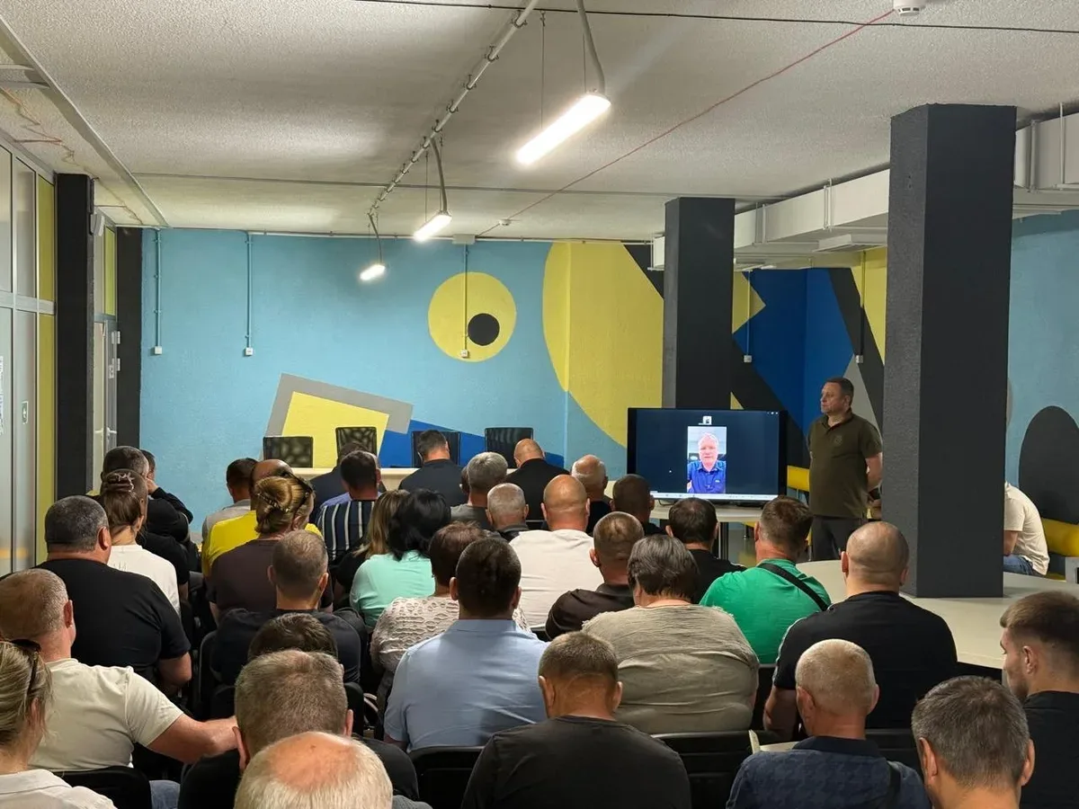 Дмитро Бутрій зустрічається з аграріями Бериславського району, обговорюючи жнива та безпеку під час обстрілів 2
