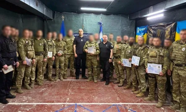 Бійців стрілецького батальйону поліції Херсонщини відзначили нагородами до річниці
