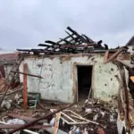 Наслідки ранкової атаки армії РФ у Широкій Балці на Херсонщині, загибель чоловіка