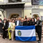 Делегація з Херсона на прем'єрі опери "Матері Херсона" в Національній опері України.