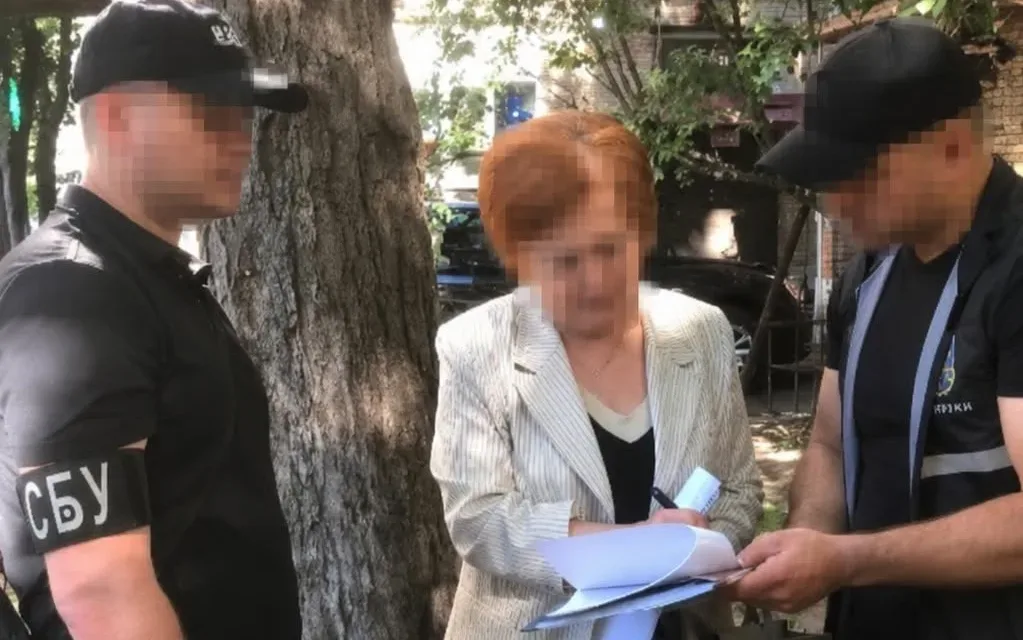 Депутатка Херсонської райради отримала підозру у продажу солезаводу родині Ковальова