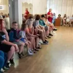 Діти з інвалідністю з Херсона відпочивають на березі річки у Миколаєві, плавання є частиною реабілітації