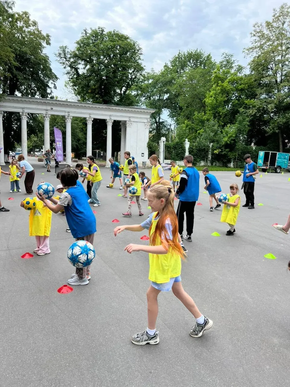 Діти з Херсонщини запалюють Олімпійський вогонь у Вінниці на спортивному заході 5