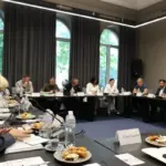 Дмитро Бутрій виступає перед делегацією Європейського парламенту, обговорюючи виклики Херсонщини