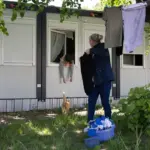 Сім'я з Білозерки, Херсонщина, у модульному містечку на Київщині