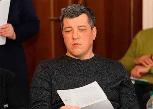 Ексдепутат Херсонської облради Шадрін отримав паспорт РФ та веде бізнес у Криму
