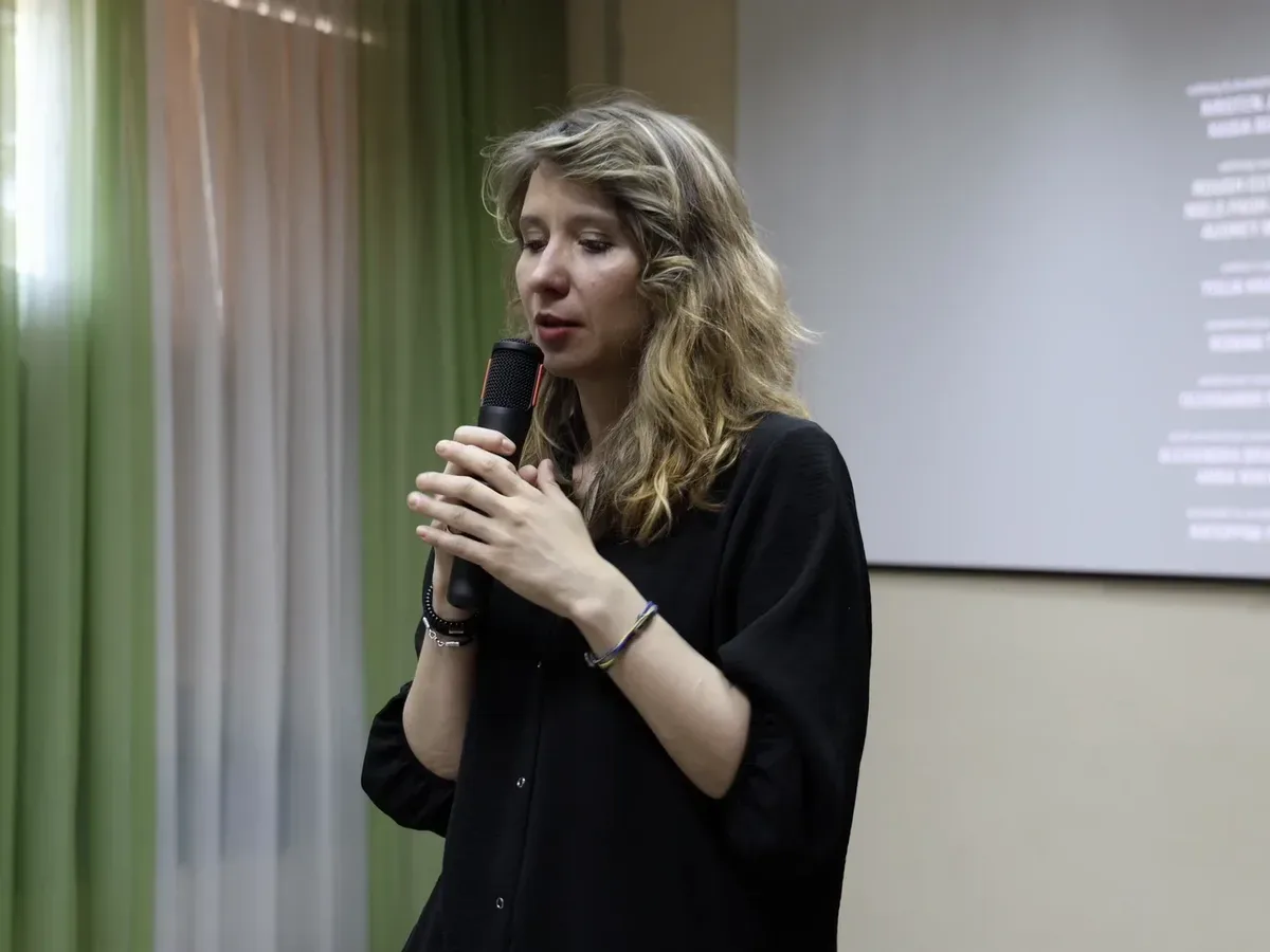 Показ фільму «Сліди» в Херсоні, режисерка Аліса Коваленко спілкується з глядачами 2