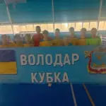 Юні футболісти Херсона з кубком, здобутим на змаганнях з футзалу в Миколаївщині