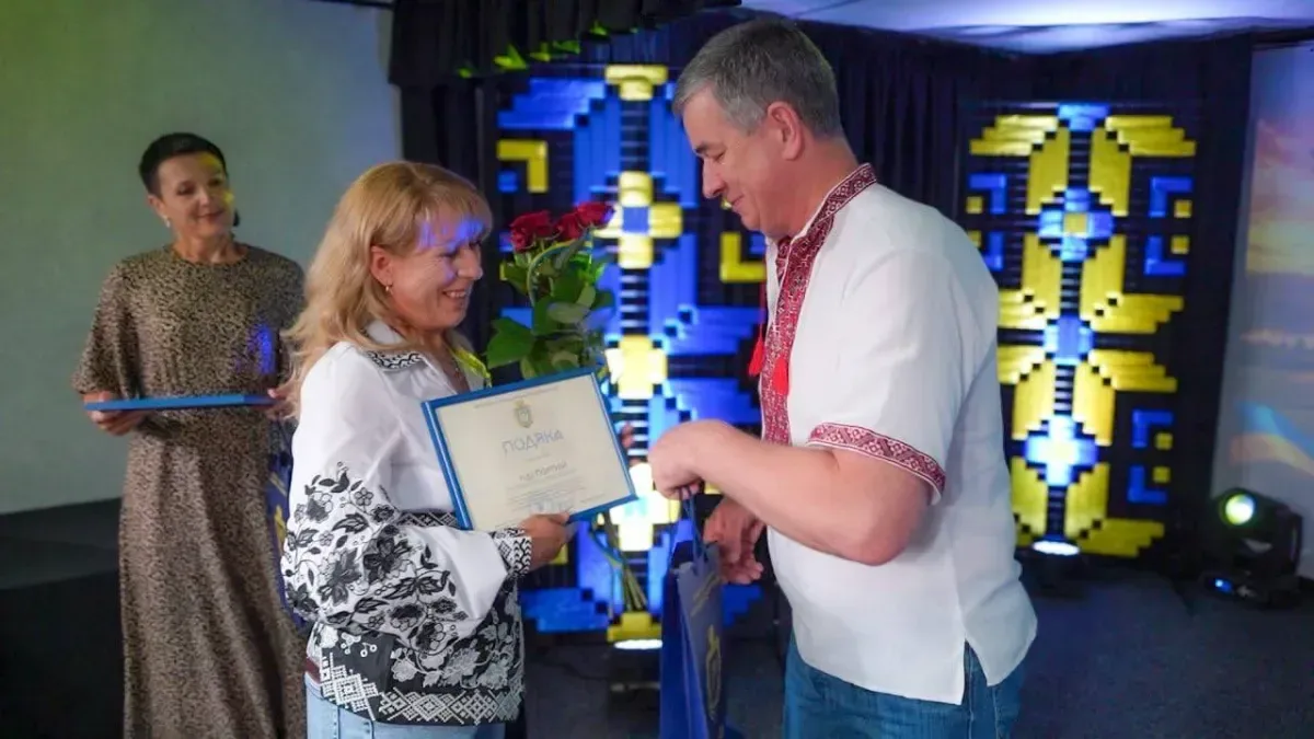 У Херсоні нагородили Героя України Віктора Сікозу та інших до Дня Конституції 7