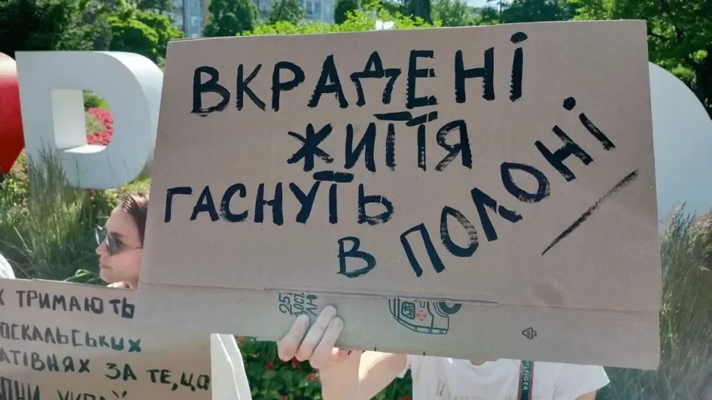 Громадські організації закликають владу посилити звільнення цивільних бранців