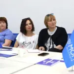 Представники Херсонської громади на зустрічі з МОМ у Миколаєві, обговорюють надання екстреної допомоги