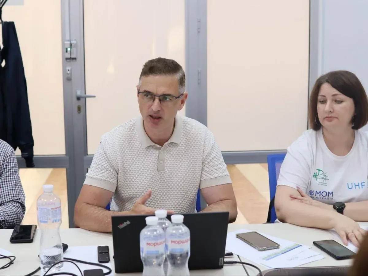 Представники Херсонської громади на зустрічі з МОМ у Миколаєві, обговорюють надання екстреної допомоги 4