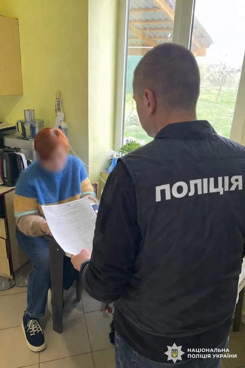 Жінка-реєстраторка з Херсона під підозрою у незаконній приватизації землі, що завдала збитків на 1.8 мільйона гривень 3