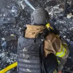 Рятувальники ДСНС гасять пожежу на Херсонщині, спричинену обстрілом