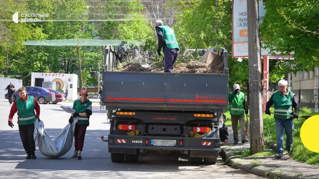 Комунальник у Херсоні отримав контузію через атаку дрона