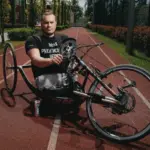 Фото Дмитра Нищика, ветерана з Херсонщини, на благодійній фотовиставці у київському ТРЦ Гулівер.