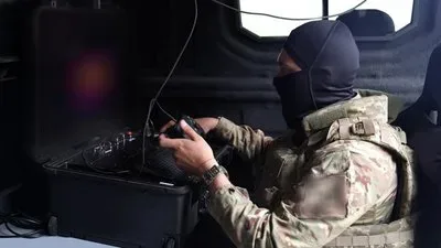 Військовослужбовці 101-го дивізіону ЗСУ готують перехоплювач Merops для збиття російських безпілотників над Херсонщиною 1
