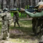 Українські морпіхи проводять навчання на Херсонщині, відпрацьовуючи поводження зі зброєю та наступальні дії 5