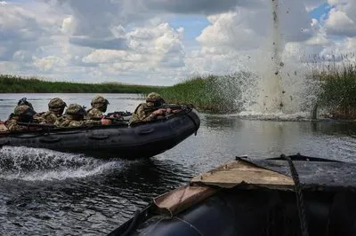 Морські піхотинці 40-ї бригади проходять підготовку до боїв на воді та островах у Херсонській області 3