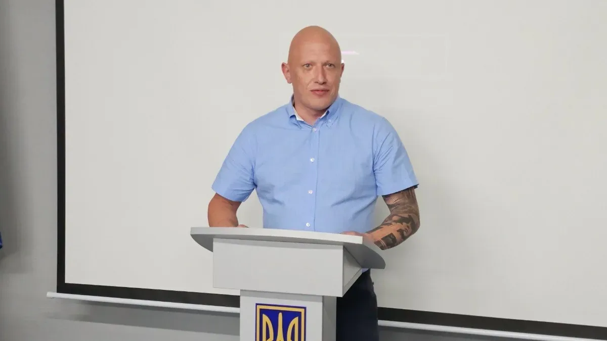 Учасники наради Держпродспоживслужби та представники Херсонської ОВА обговорюють роботу в умовах війни. 2