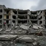 Наслідки російських обстрілів у Херсонській області, пошкоджений будинок та інфраструктура
