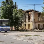 Наслідки обстрілів Херсонської області, зруйновані будівлі та пошкоджена інфраструктура