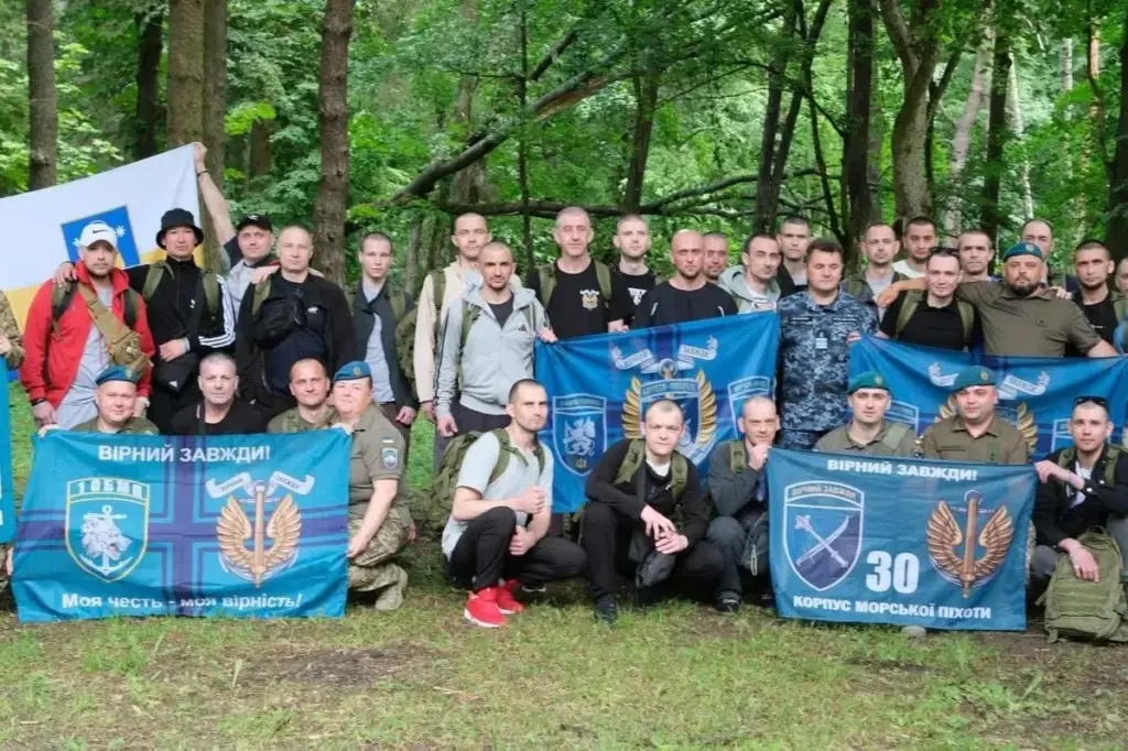 Оксана Москаленко з Херсонської ОДА відвідала звільнених з полону морпіхів