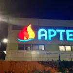 Діти, які повертаються з табору Артек на окупованій території Криму, їх автобус розвернули