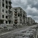Мікрорайон Острів Корабел Херсон - зруйновані будинки після обстрілів