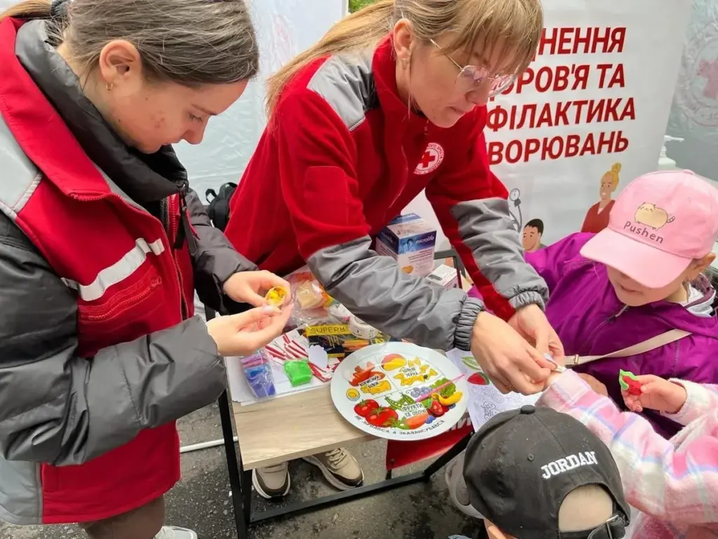 Переселенці з Херсонщини відвідали «Медичний пікнічок» у Хмельницькому