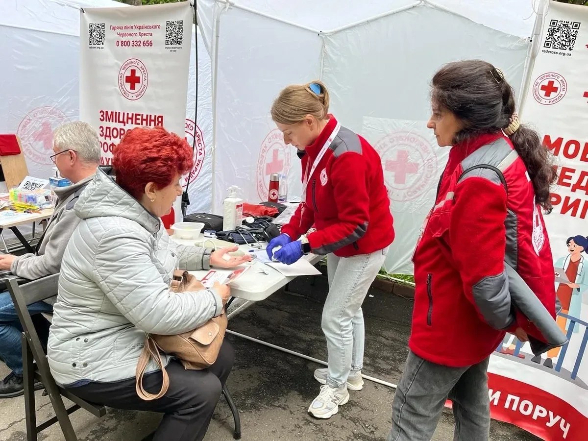 Переселенці з Херсонщини на соціально-медичному заході «Медичний пікнічок» у Хмельницькому. 1