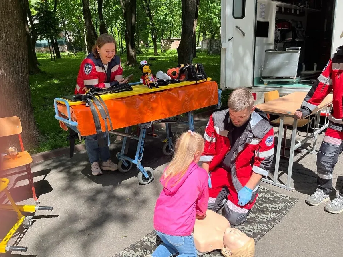 Переселенці з Херсонщини на соціально-медичному заході «Медичний пікнічок» у Хмельницькому. 4