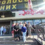 Переселенці з Херсонщини відвідують виставу «Енеїда» в Івано-Франківському театрі