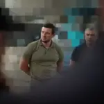 Захисні сітки над дорогою на Херсонщині, що оберігають від дронових атак