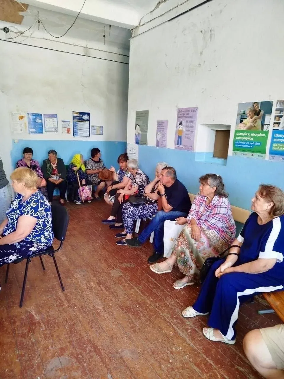 Мобільна клініка надає медичну допомогу людям у Бериславському районі Херсонської області 3