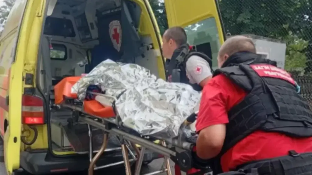 Понад 45 пацієнтів евакуювали з лікарні Херсона після удару дроном