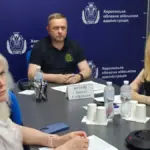 Олексій Кулеба та Дмитро Бутрій обговорюють житлові програми для внутрішньо переміщених осіб в Україні.