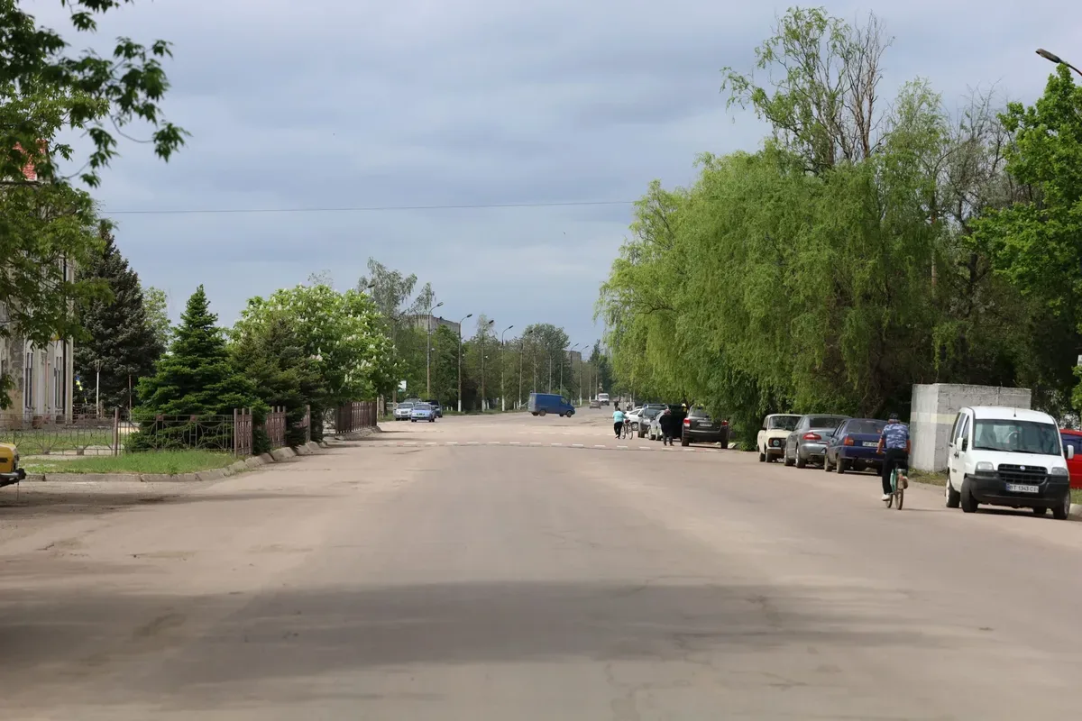 Відновлення зруйнованих будівель у Високопіллі, Херсонська область, після деокупації. 2