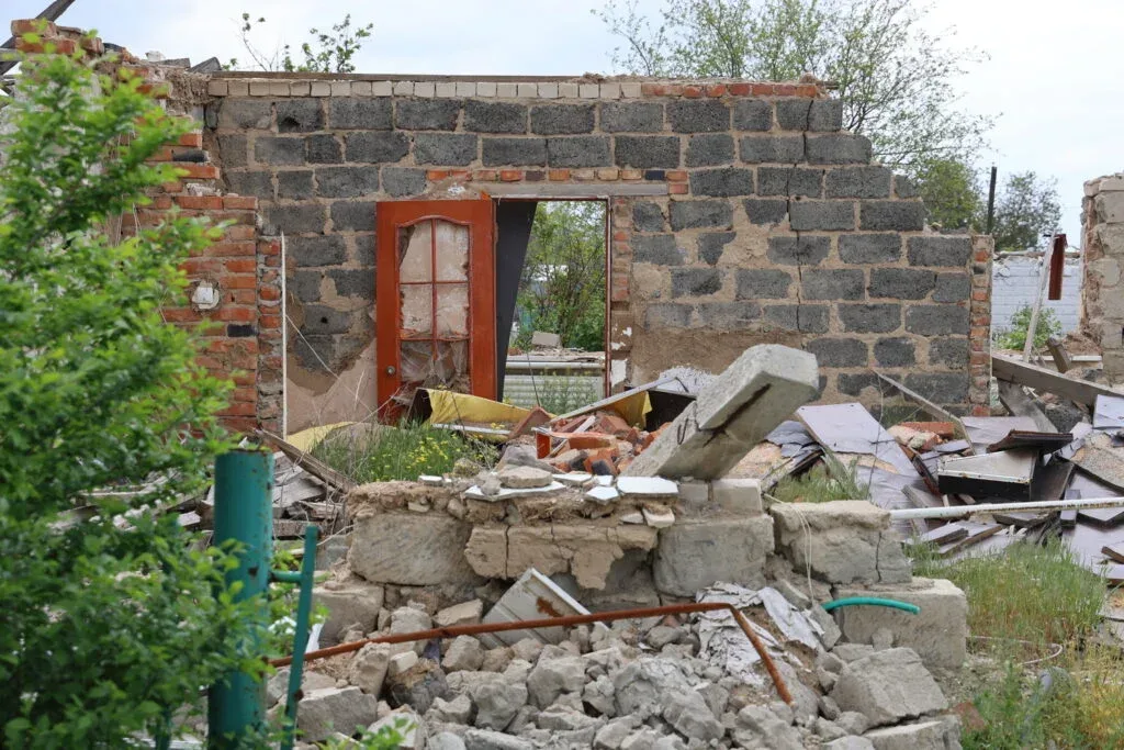 Відновлення зруйнованих будівель у Високопіллі, Херсонська область, після деокупації. 6