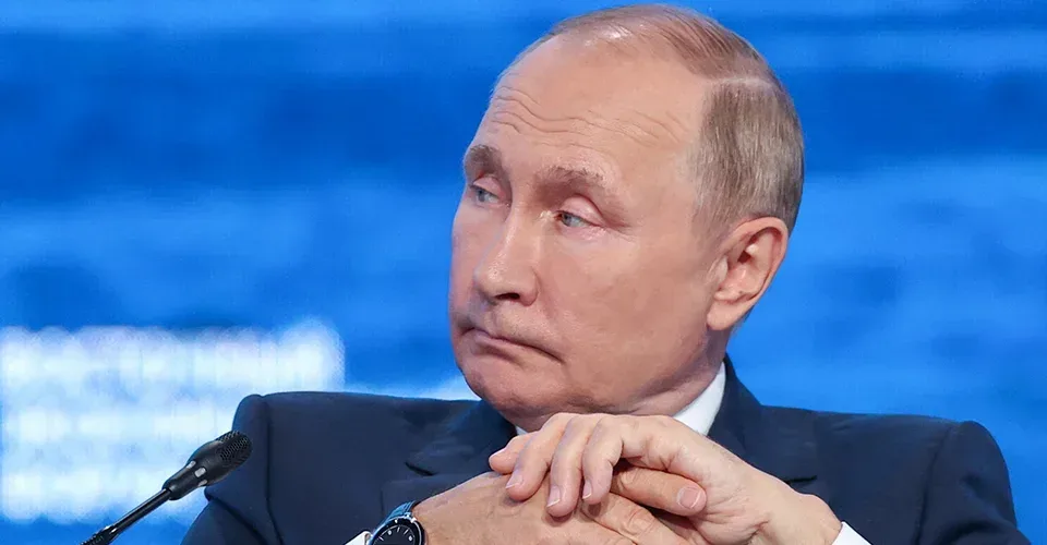 Путін дозволив 70-річним псевдопосадовцям працювати на окупованих територіях Херсонщини