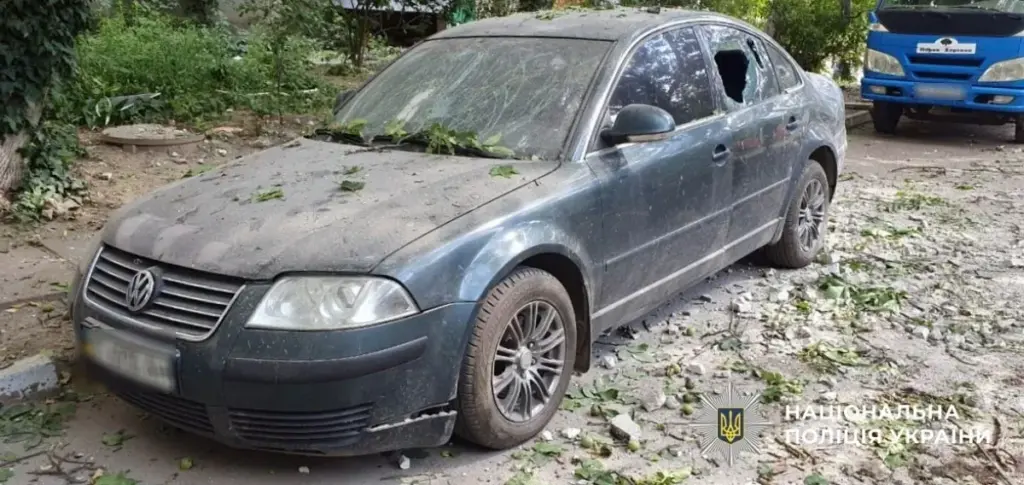 Ракети та дрони РФ атакували Херсонщину: загинули поліціянт і двоє фахівців, 18 поранених