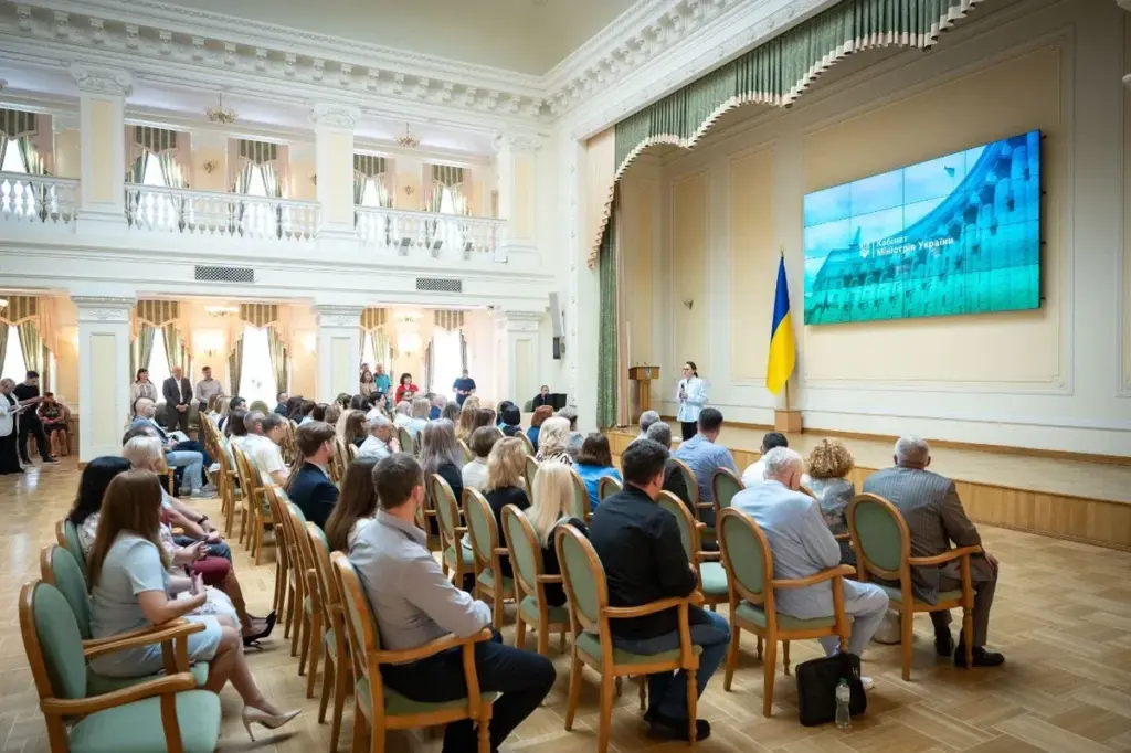 Троє працівників Херсонської ОВА отримали урядові нагороди