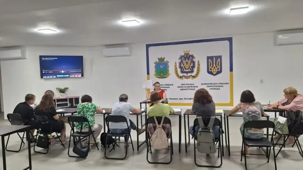 У Черкасах переселенці з Херсонщини отримують різнобічну підтримку: від юристів до театру