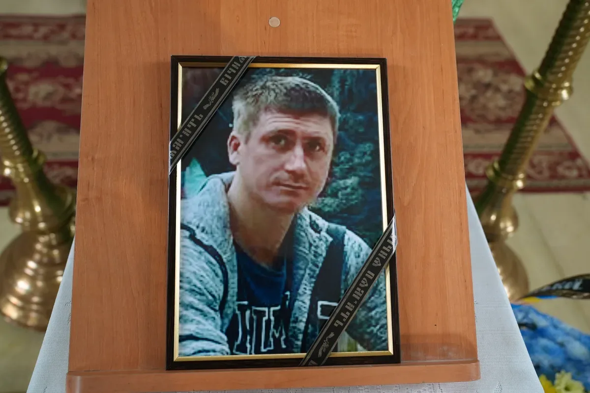 Церемонія прощання з військовослужбовцем Євгенієм Ступіним у Херсоні 1