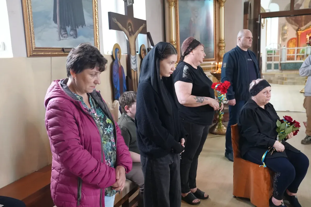 Церемонія прощання з військовослужбовцем Євгенієм Ступіним у Херсоні 4