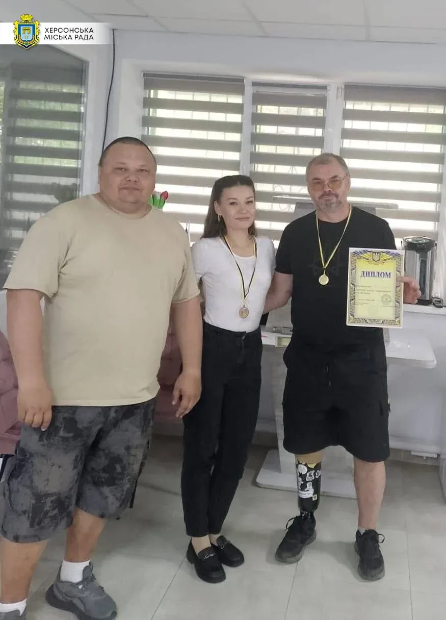 Ветерани у Херсоні змагаються з бочча, отримують дипломи та підтримку громадських організацій та ТЦК. 6