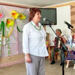 У Херсоні відбувся тематичний захід до Дня захисту літніх людей для евакуйованих жителів у колективному центрі