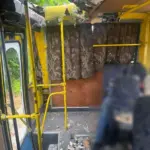 Пошкоджений дрон або місце обстрілу в Херсоні, поліцейські документують наслідки атаки